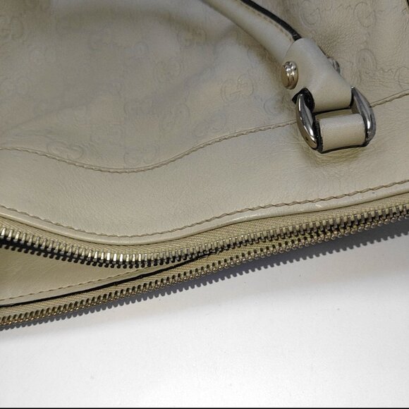 Gucci GG Signature Abbey Tote - Picture 12 of 16